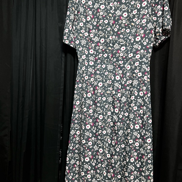 Dress - Picture 3 of 7